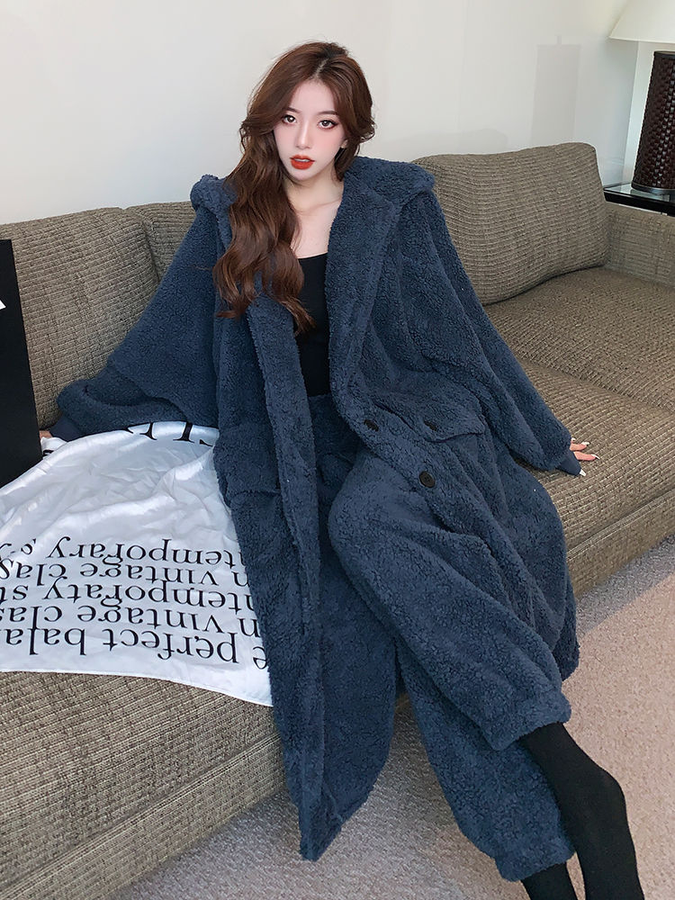Real shooting real price new pajamas women's coral velvet simple solid color loose nightgown thickened lamb velvet home service suit