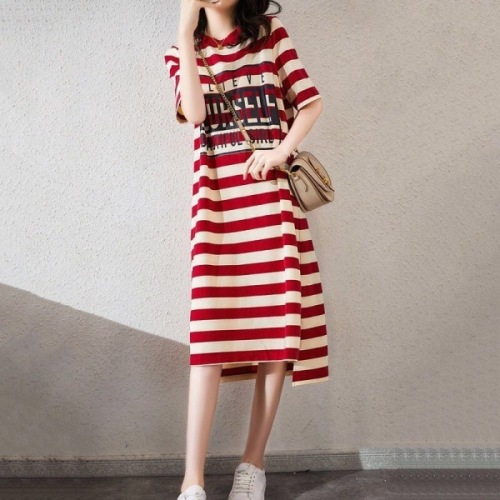 Summer loose show thin stripe print T-shirt dress female students Korean version medium length fairy skirt trend