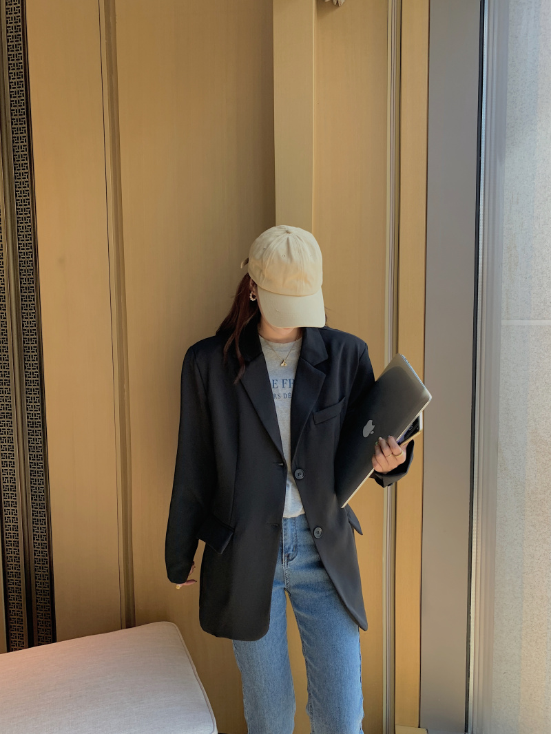 Actual shooting of the new Korean black casual suit coat in autumn 2021 women's loose high sense suit top real price