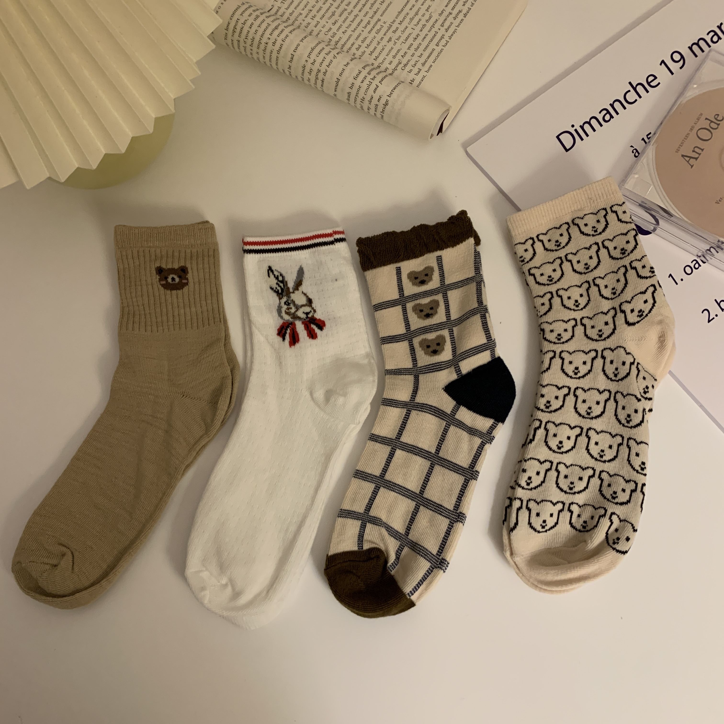 Real shooting real price Korean version of cute bear college wind tube socks autumn and winter pile socks 4 pairs of packs