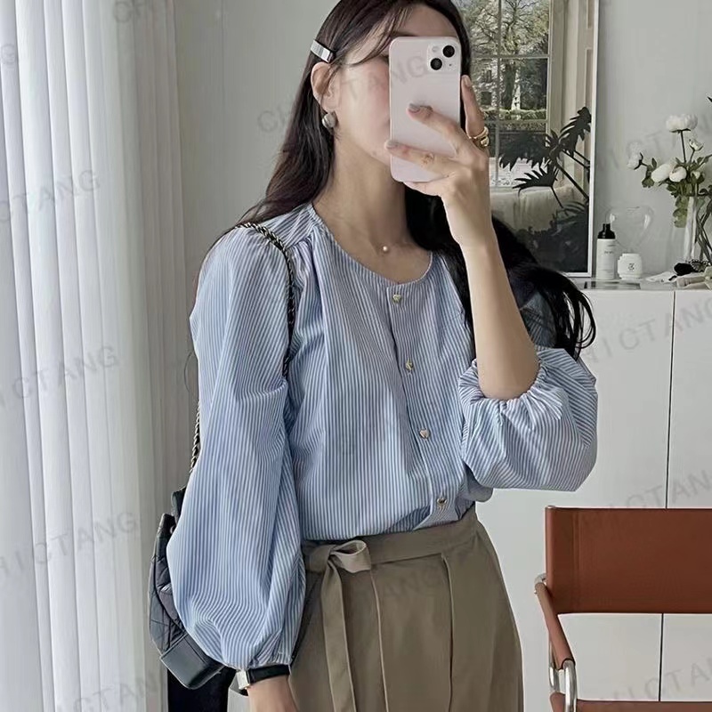 2023 spring and summer Korean Dongdaemun new design niche chic love button round neck long-sleeved shirt for women