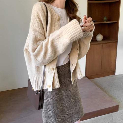 Autumn 2020 new style women's clothing Korean version loose and lazy style French Twist knitted Cardigan Sweater Jacket Top woman