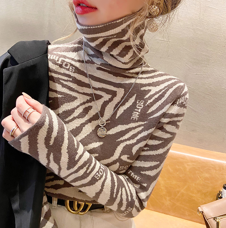 Pile collar bottomed sweater women's autumn and winter thickened 2021 new fashion leopard pattern foreign style slim fit high neck sweater