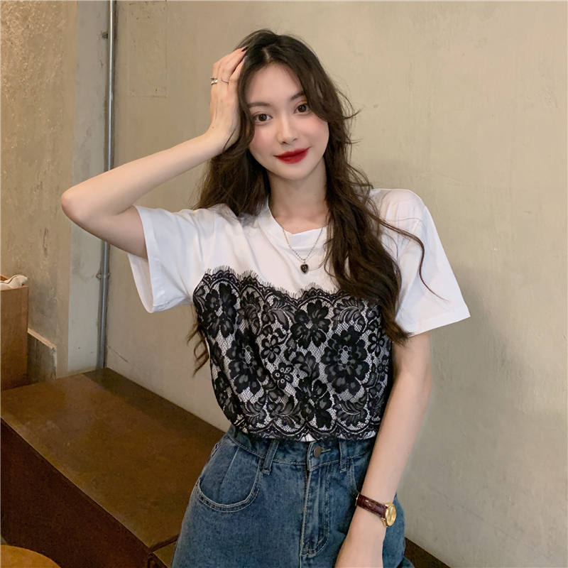 Real shot of summer college style sweet and thin lace stitched round neck short sleeve t-shirt female