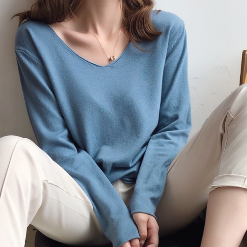 Autumn V-neck knitted long-sleeved bottoming shirt for women