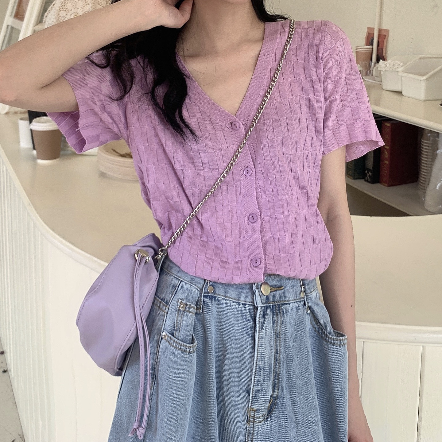 Real photo, real price and all-around style show thin and loose V-neck knitted short sleeve cardigan top