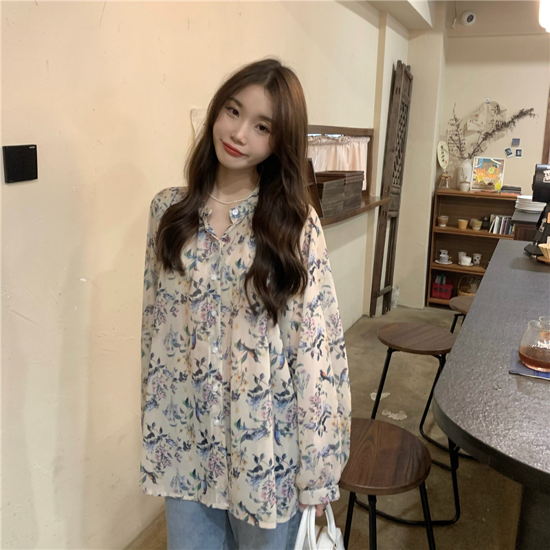 Real price early autumn chic floral shirt top female Korean version floral shirt long-sleeved sunscreen chiffon shirt
