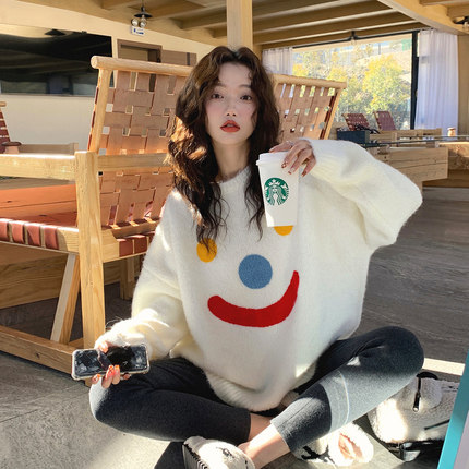 Sweater female autumn and winter 2021 new design sense of minority cartoon round neck Pullover loose lazy Wool Knitted Top