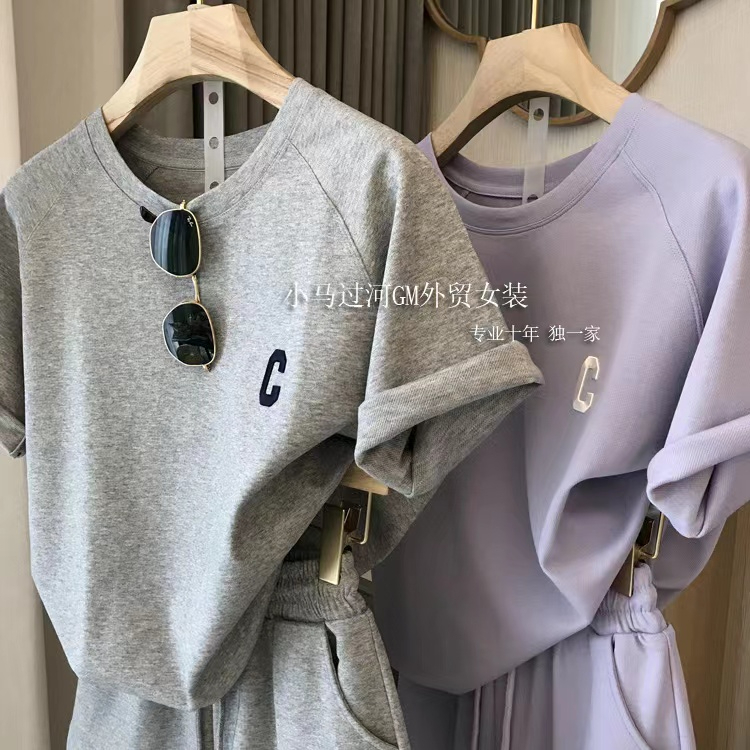 Casual shorts suit for women summer 2023 Korean version new small fashion age-reducing sports short-sleeved two-piece set
