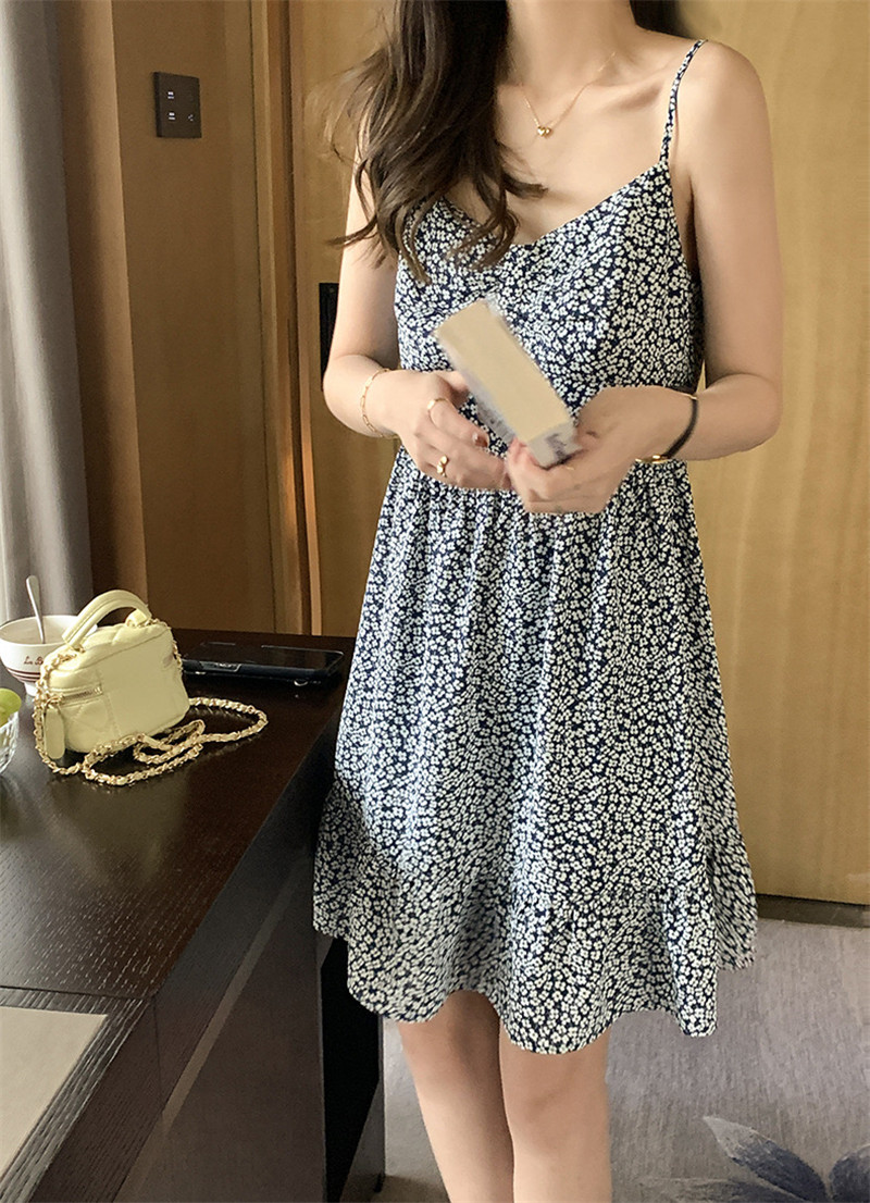 Small floral condole belt dress women summer retro French gas high waist small short V-neck chiffon skirt