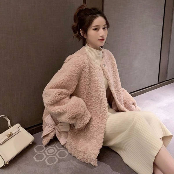 Wear the new autumn lamb coat of Han Dong