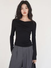Fashionable cross-pleated long-sleeved V-neck T-shirt bottoming shirt winter new style right shoulder slim top for women