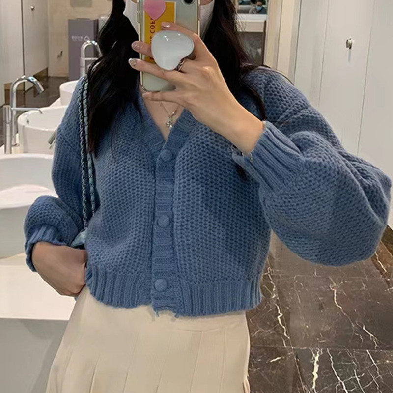 2022 new short style loose and thin single-breasted cardigan top fashion long-sleeved knitted sweater coat women