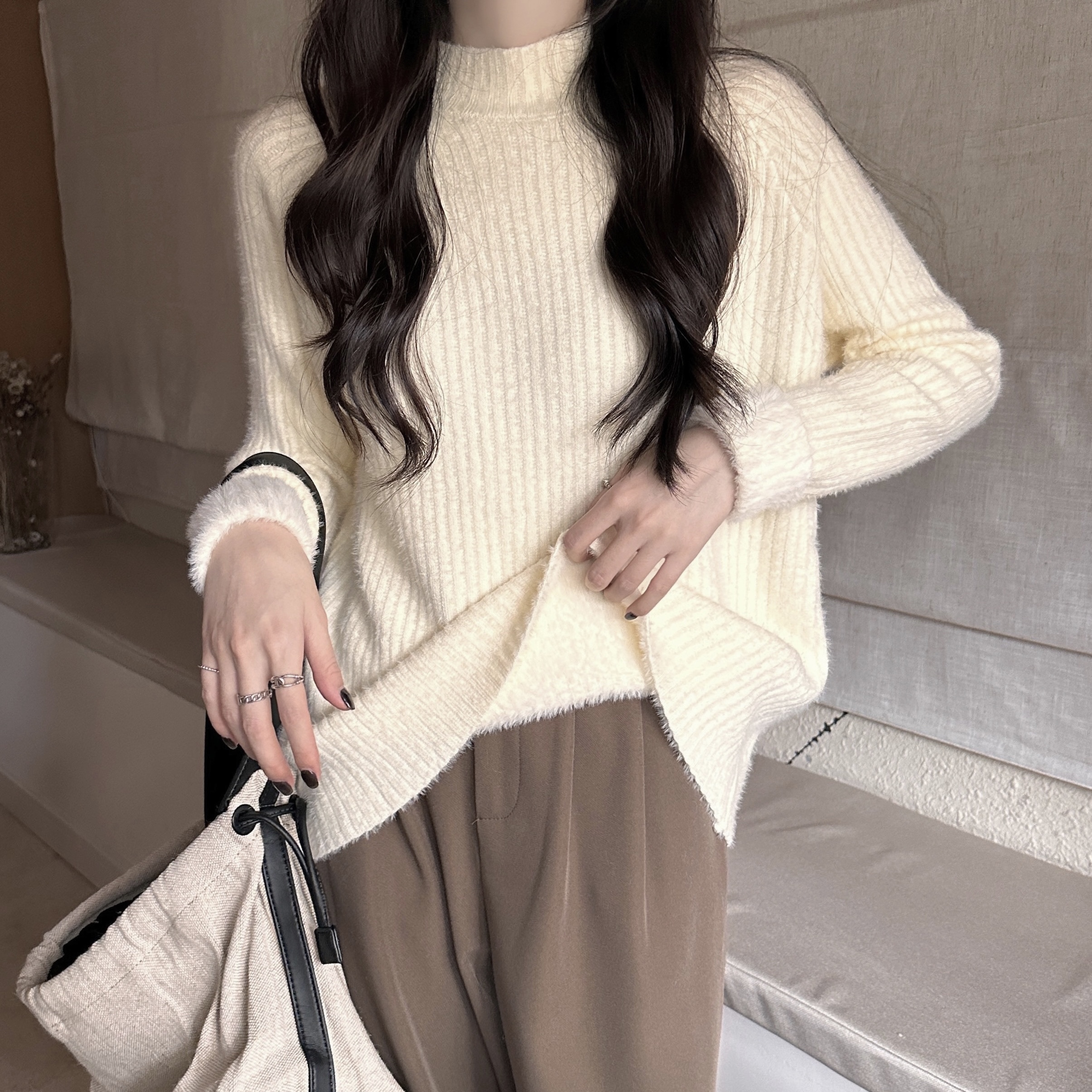 Real shot real price large version of the new plush thick bottoming sweater integrated mink velvet half-high collar knitted sweater