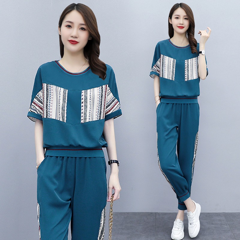 Summer sports and leisure suit 2022 new women's net red two-piece set fashionable foreign style short sleeve temperament Korean fashion