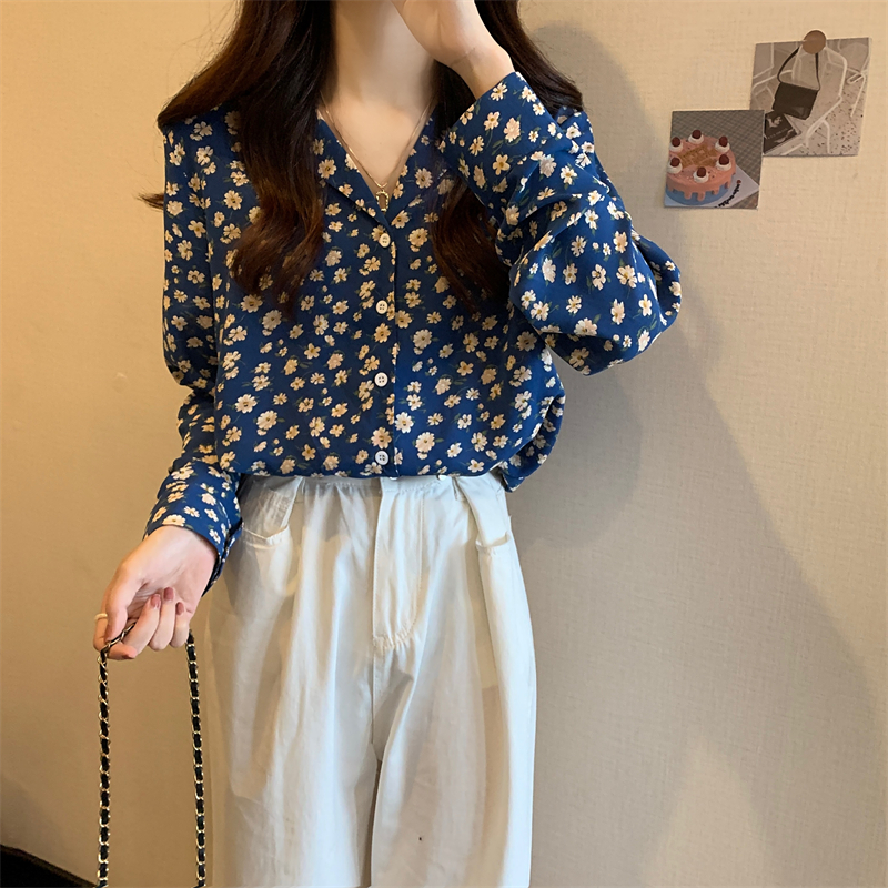 Real price spring new broken Flower Chiffon shirt small design sense suit collar short sleeve thin versatile shirt