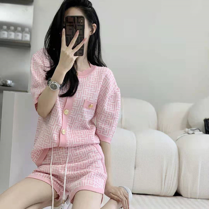 Summer small fragrance salt fried Street age reducing Hong Kong style retro leisure fashion knitted shorts two piece suit for women