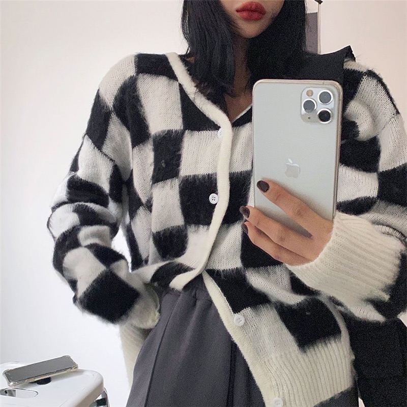Guima is a new lazy and retro Plaid knitted coat in autumn