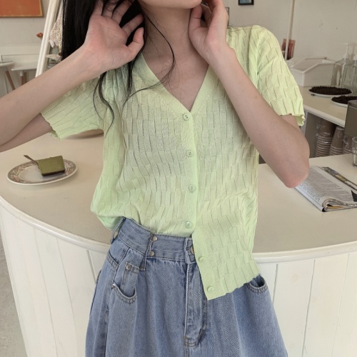 Real photo, real price and all-around style show thin and loose V-neck knitted short sleeve cardigan top