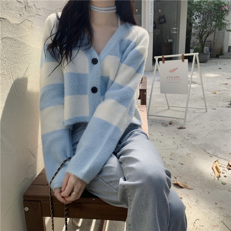 Real price autumn and winter new striped sweater coat gentle wind Plush long sleeved cardigan top