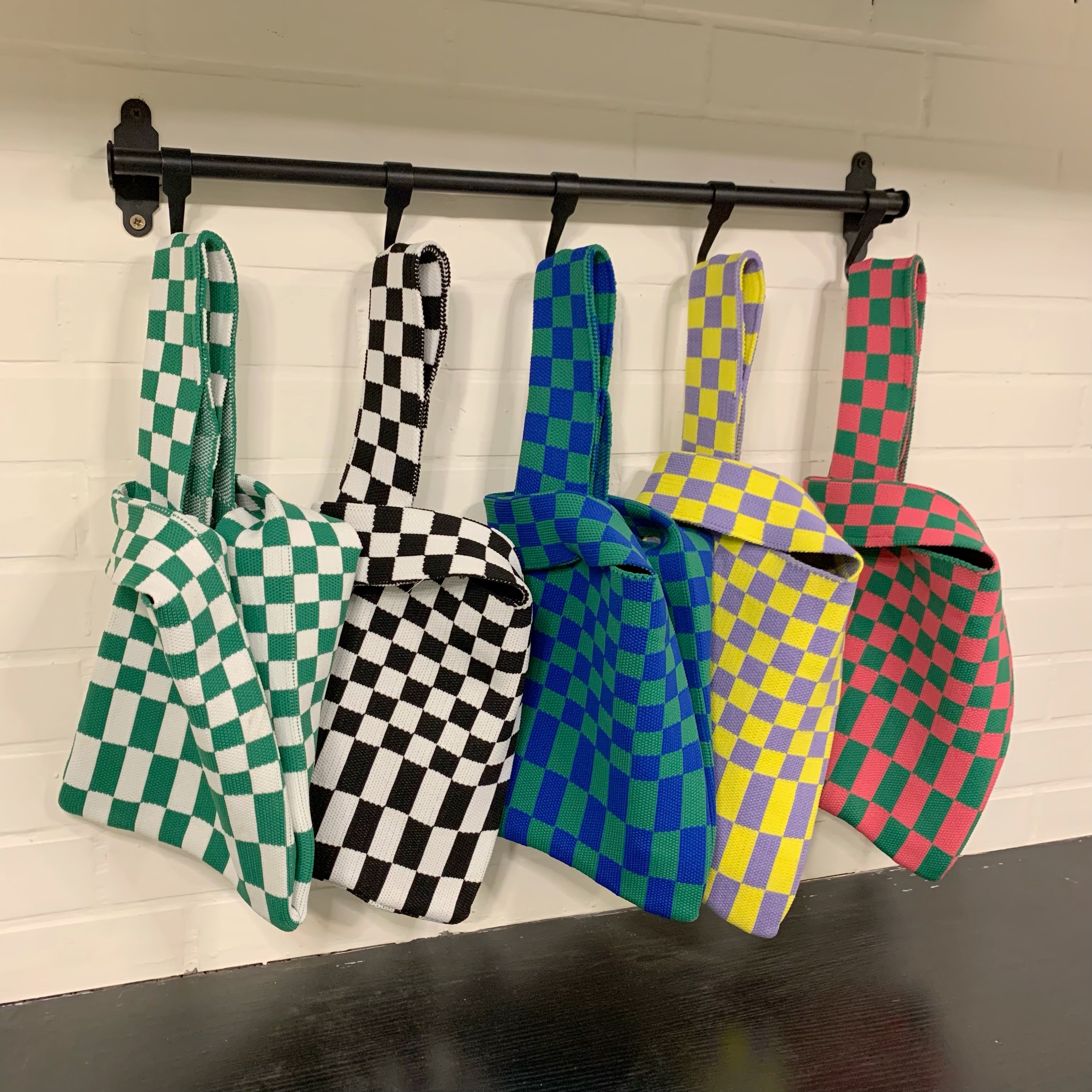 Real price Japanese and Korean checkerboard color contrast knitted single Shoulder Tote Bag woven handbag single shoulder armpit bag women