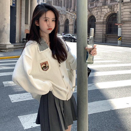 Autumn and winter small man fried Street knitted cardigan sweater pleated skirt set women's exotic sweet skirt two-piece set