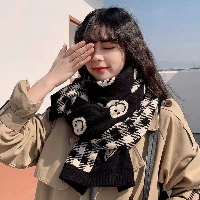 Knitted lattice smiling face scarf female autumn and winter Korean version versatile student lovely girl warm thickened wool Bib