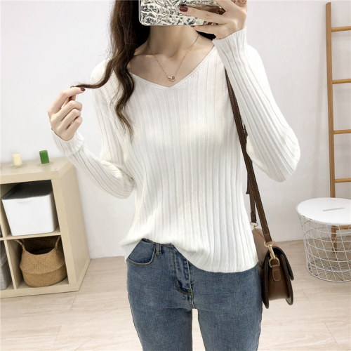 Autumn and winter 2021 new style lazy wind loose pullover v-neck long-sleeved bottoming knitted sweater women's outer top