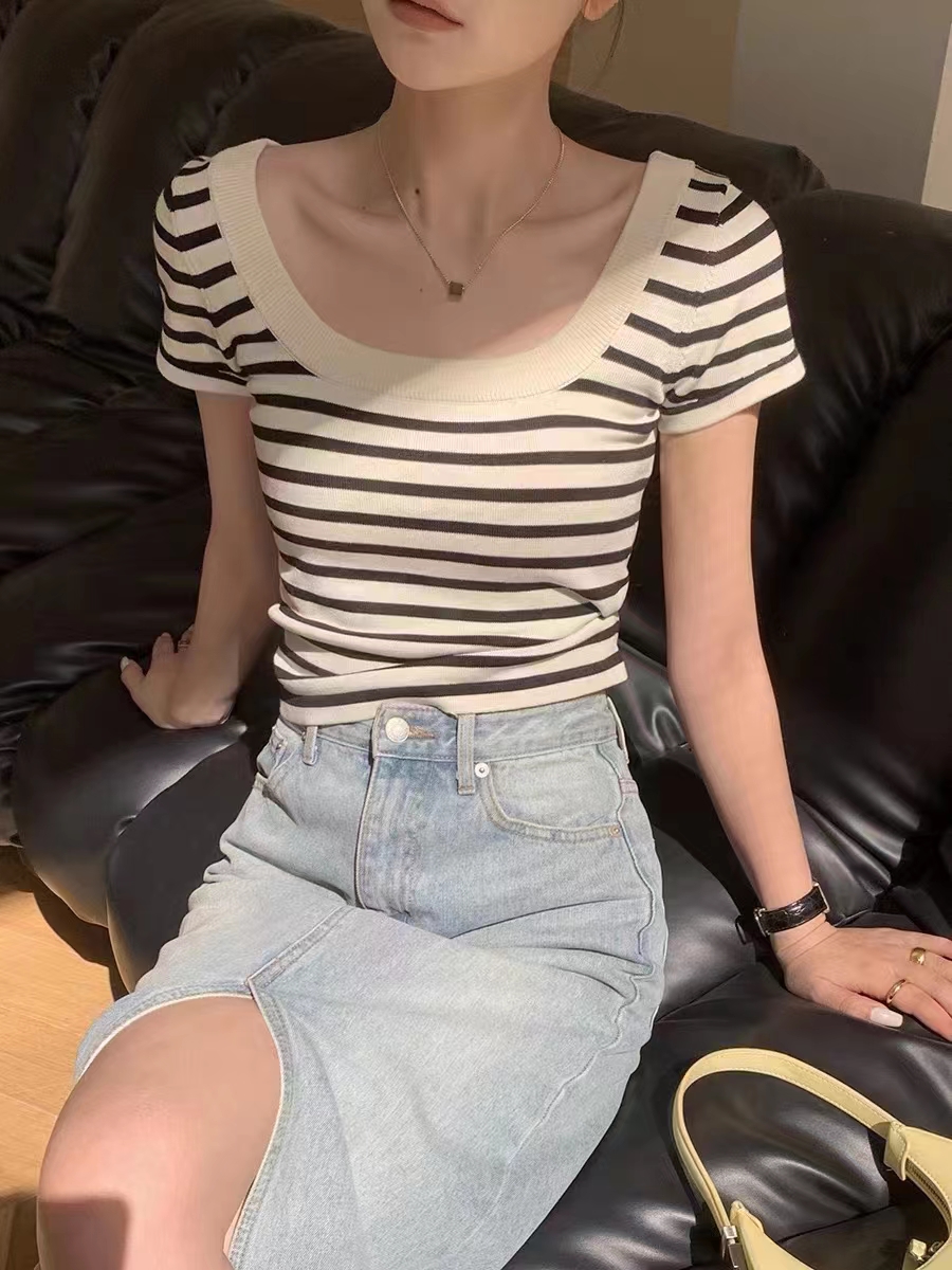 Black and white stripes front shoulder square collar short-sleeved T-shirt women's summer design sense niche big neckline short top T-shirt summer