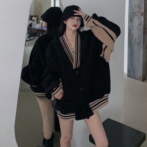 Black baseball suit Hepburn wind woolen coat female autumn and winter versatile Korean version of small medium long style