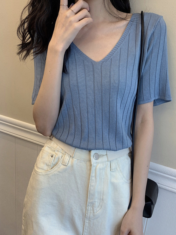 Short sleeve white T-shirt women's spring and summer 2021 new Korean V-neck ice silk knitwear loose thin top