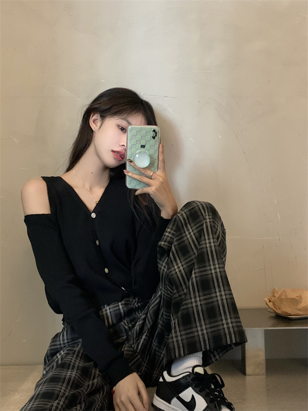Real price ~ heavy industry ~ thousand bird lattice knitted top net red off shoulder long sleeve cardigan women's knitting