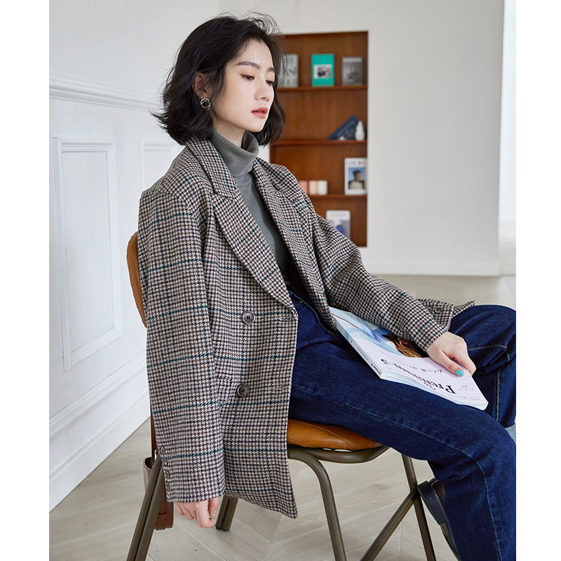 Real shot of Japanese retro Plaid woolen coat women's suit double breasted casual antique coat autumn and winter