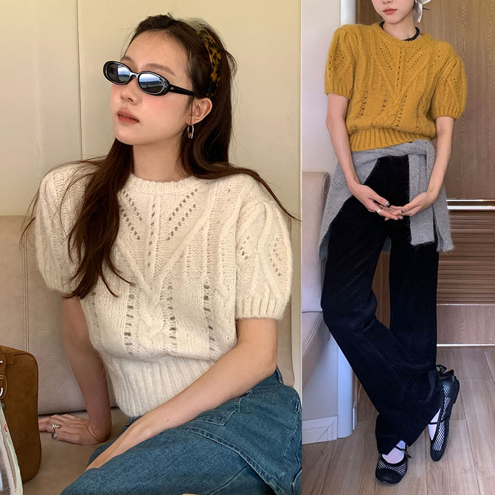 Hand-painted Instagram-style, niche Korean retro girl lace hook flower round neck bubble sleeve short-sleeve sweater