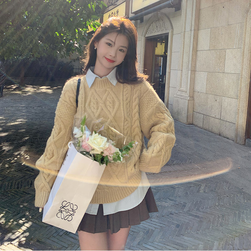 All-match sweater women's early autumn lazy style new style warm color sweater design sense knitted sweater soft waxy top