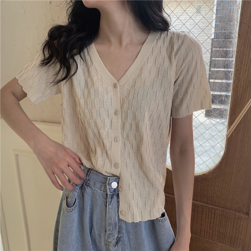 Real photo, real price and all-around style show thin and loose V-neck knitted short sleeve cardigan top