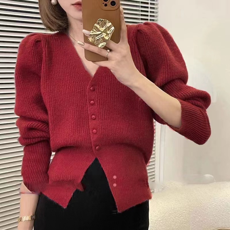 2023 Spring New Design Slit Hem Short Slim V-neck Long-sleeved Sweater Jacket Knitted Cardigan Women