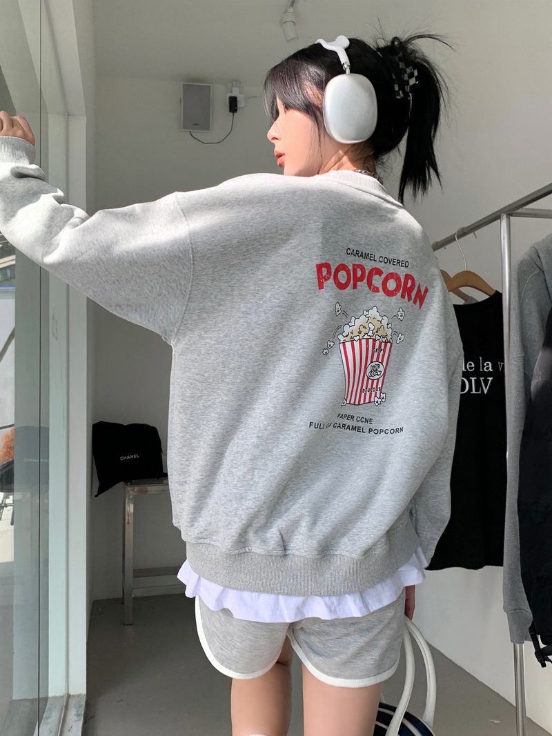 Real shooting price~~ Korean version of the fun printing round neck pullover wide and thin stitching fake two-piece sweater