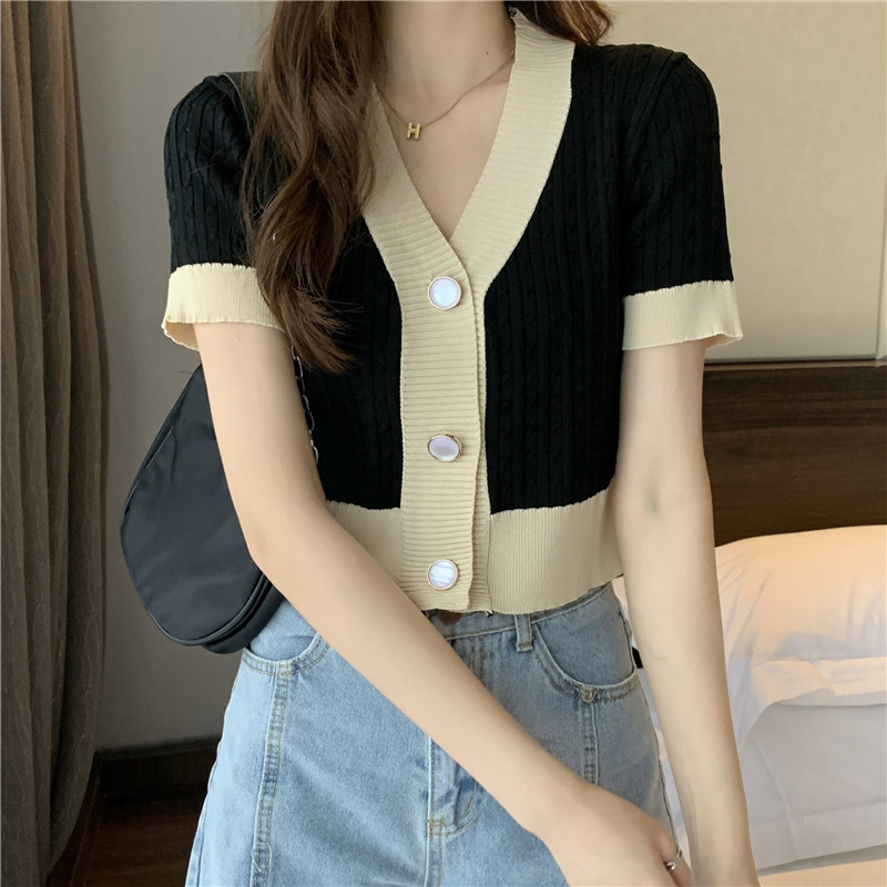 Summer 2021 new Korean version small man loose V-neck temperament contrast color short coat short sleeve knitted cardigan women
