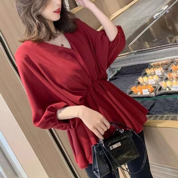 V-neck shirt women's spring and summer 2022 Korean version of loose thin gas shirt design feeling small crowd super fairy waist jacket