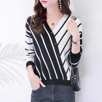 Striped sweater women's long sleeve outer loose top 2021 autumn new T-shirt V-neck Pullover foreign style bottomed shirt