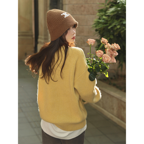 Winter new thief soft waxy loose round neck sweet tea sweater women's pullover long-sleeved top