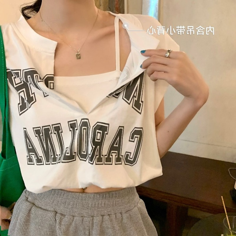 Summer Korean version 2023 new sleeveless T-shirt women's loose design feeling niche fake two short top clothes tide