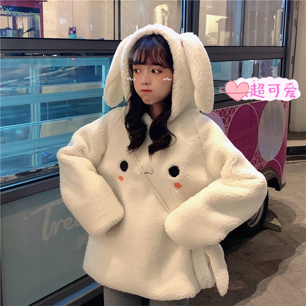 Send the same bag 2021 autumn and winter imitation lamb Plush sweater women's Korean version Plush thickened Hooded Jacket