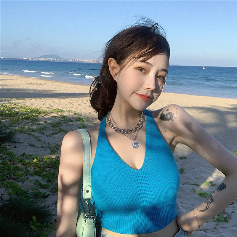 2023 New Spring Beach Vacation Shoulder and Neck Halter Sling Vest Women's Slim Short Style Beautiful Back Bottoming Top