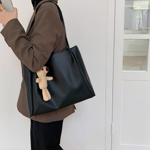 Soft leather bag for women big capacity 2020 new type of crossbar bag women's versatile ins Korean student bag