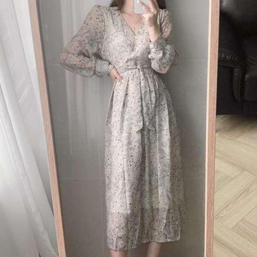 Spring new long skirt shows thin temperament fairy skirt gentle wind Collar Chiffon floral dress girl