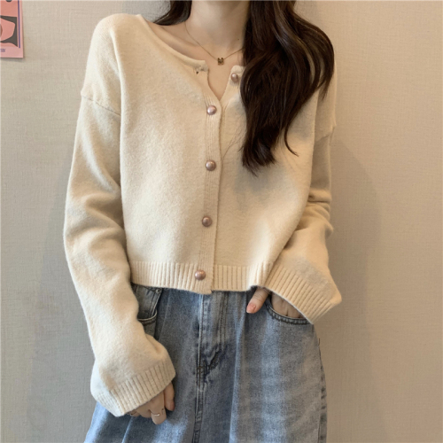 Real price ~ fashionable short style soft waxy single row small wood button round neck long sleeve knitted cardigan girl
