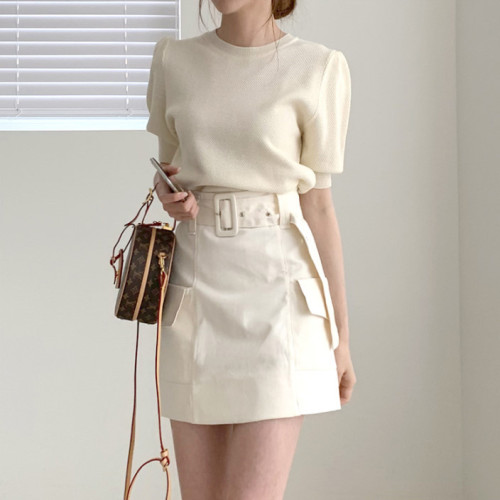 High waisted A-line skirt with short sleeves knitted in Apricot