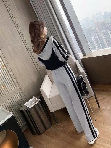 Autumn 2019 New V-neck Striped Hat Guard + Loose Leg Pants Two-piece Sports Suit for Age Reduction